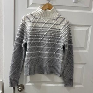 Evereve Gray and Cream Turtleneck Sweater